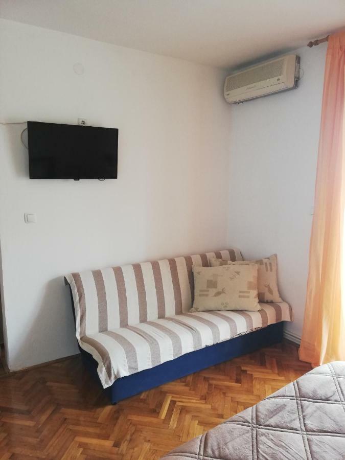 Studio Apartman Antonia Rtina Exterior photo